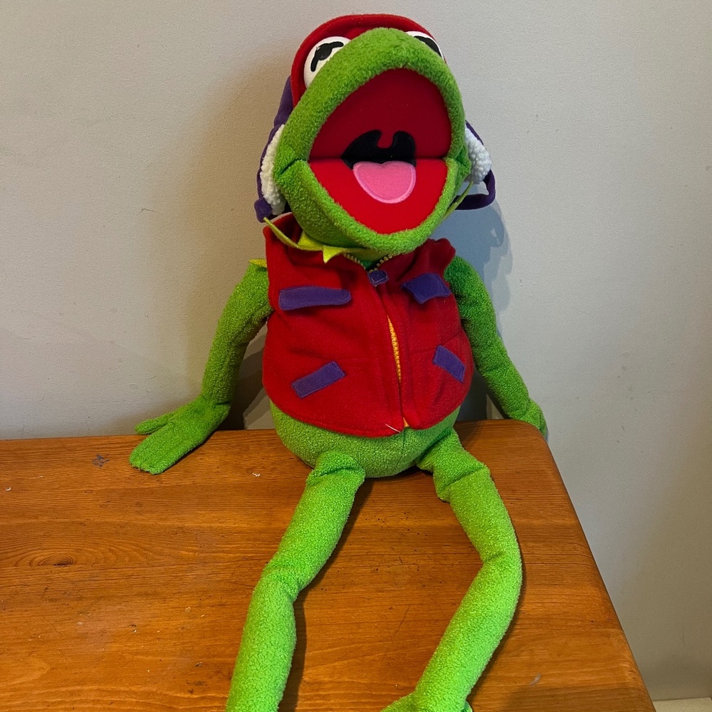Kermit the Frog from Macy's. Full Size